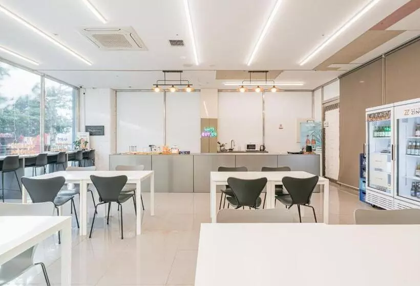 Hotelli Zinc