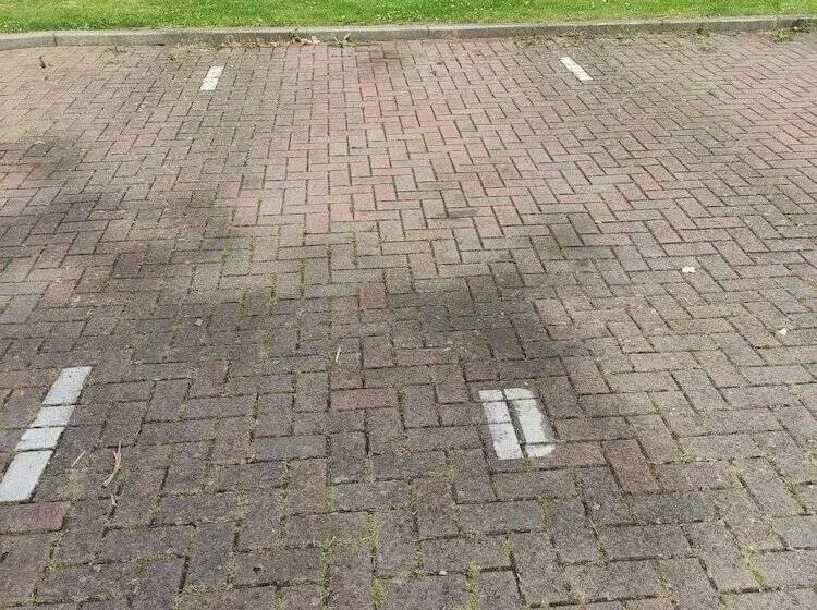 Immaculate 1 Bed Apartment In Borehamwood