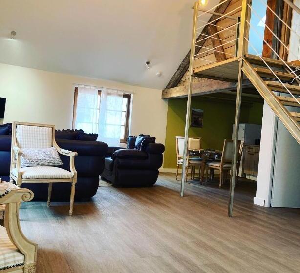 Le Carrosse, La Diligence, Centre Saint Jean De Losne Tarif 2pers 1 Chambre, Tarif 4 Pers 2 Chambres