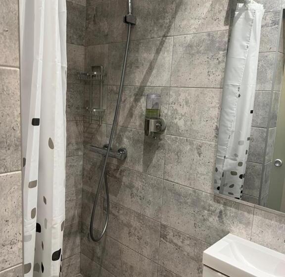 Marvelous 4 Room Penthouse Rooftop Terrace W14+w15