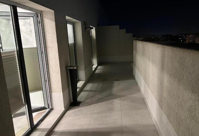 Marvelous 4 Room Penthouse Rooftop Terrace W14+w15