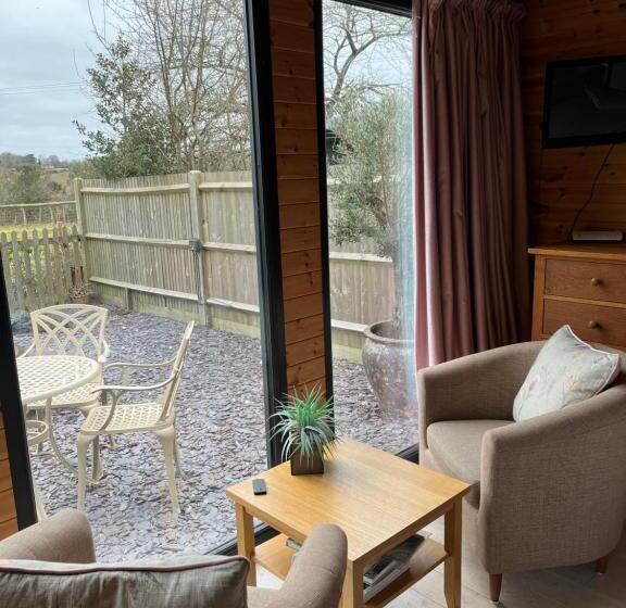 Self Contained Garden Studio With Stunning Views