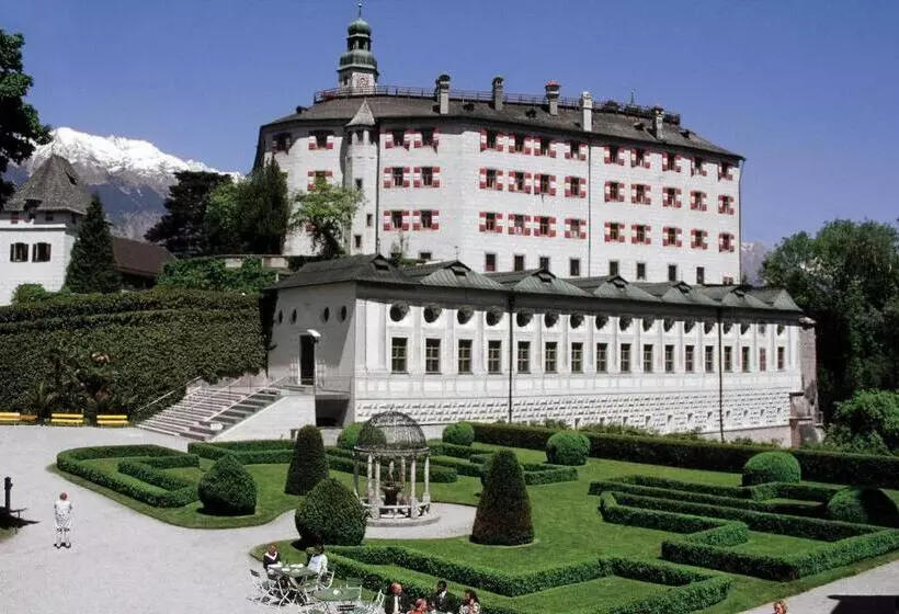 Super Central City Appartement With Free Parking