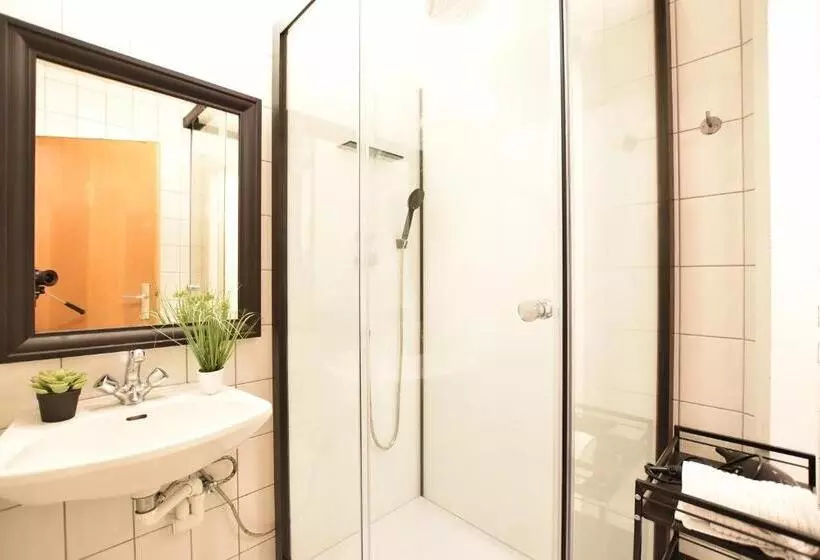 Super Central City Appartement With Free Parking