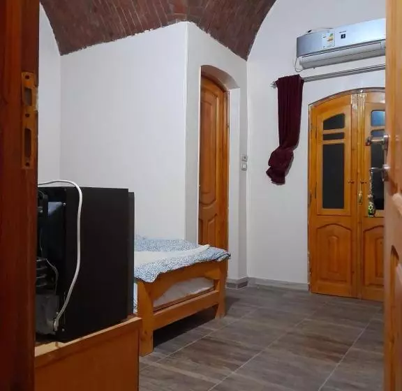 تختخواب و صبحانه Honeymoonnaka Guest House Nubian