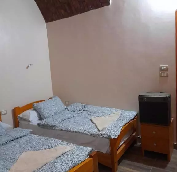 تختخواب و صبحانه Honeymoonnaka Guest House Nubian
