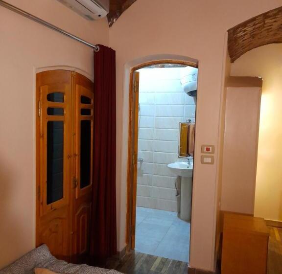 تختخواب و صبحانه Honeymoonnaka Guest House Nubian