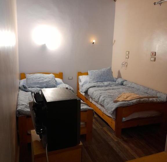 تختخواب و صبحانه Honeymoonnaka Guest House Nubian