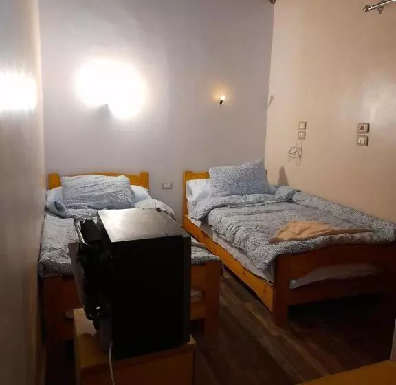 تختخواب و صبحانه Honeymoonnaka Guest House Nubian