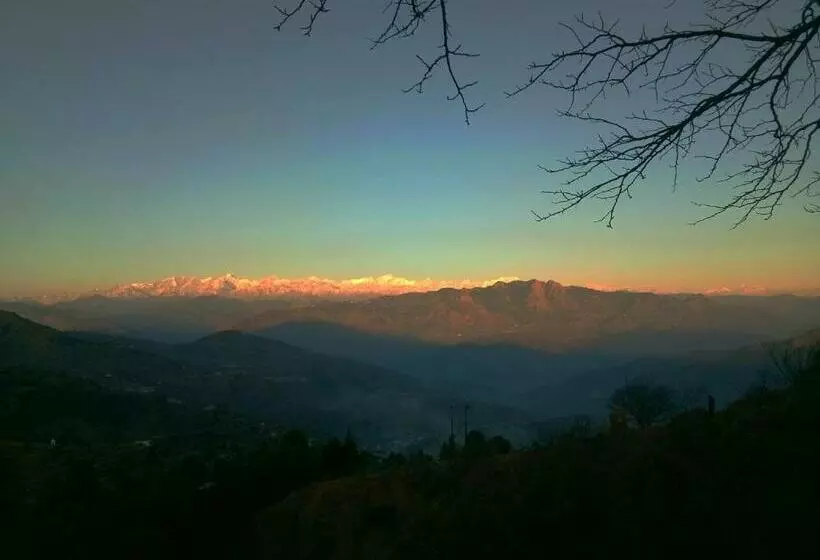 In Apple Estate Kanatal   Himalayan View Resort With Courteous Staff