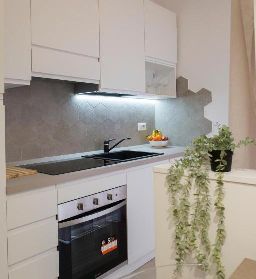 Leflole B&b Sleep And Go Out