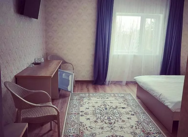 هتل дар ай
