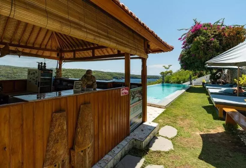 Hotelli Butterfly Villas Nusa Ceningan