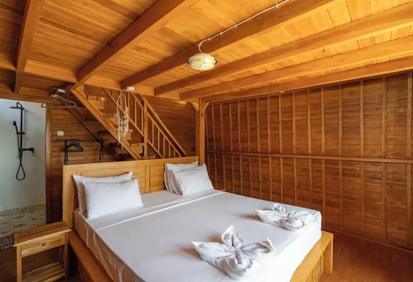 Hotelli Butterfly Villas Nusa Ceningan