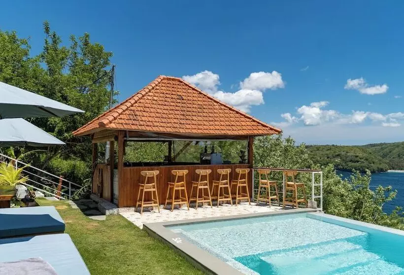 Hotelli Butterfly Villas Nusa Ceningan