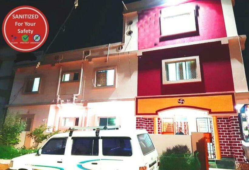 בית מלון כפרי Goroomgo Gokul Anand Bhawan Puri