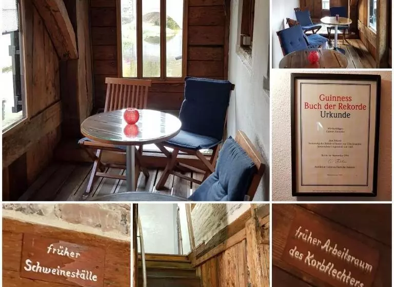 Hotelli Schiefes Haus