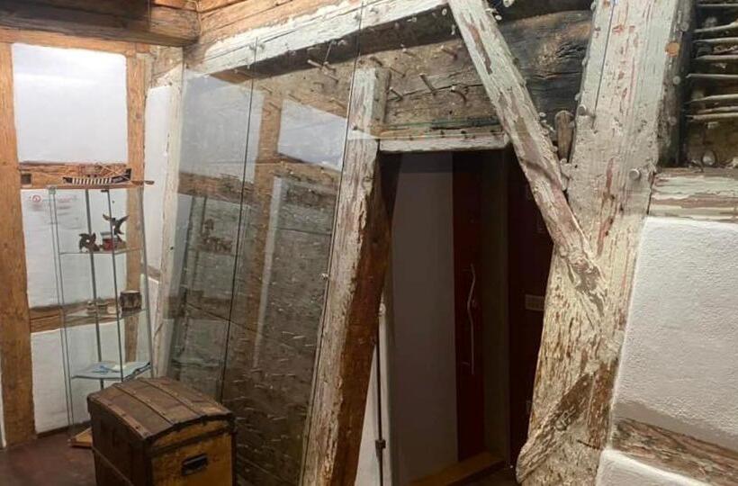 בית מלון כפרי Schiefes Haus