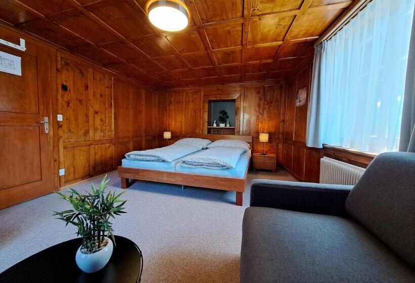 بنسيون Casa Crap