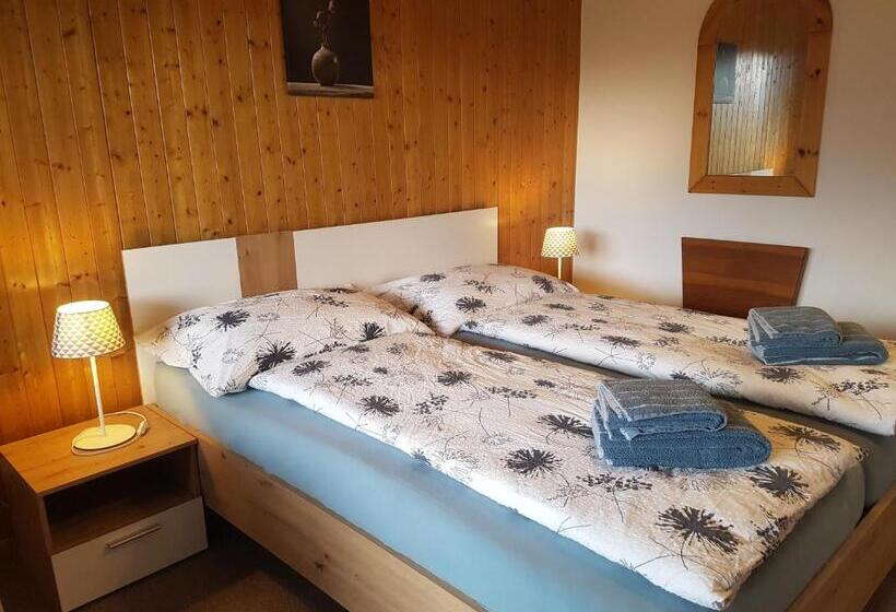 بنسيون Casa Crap