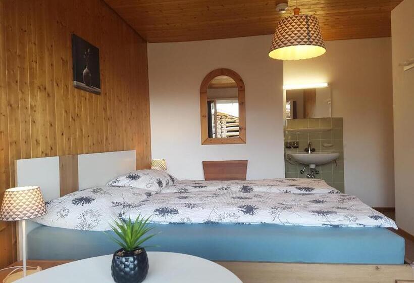 بنسيون Casa Crap