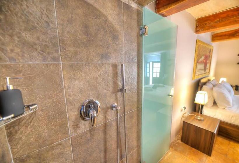 Romantic And Historical Maisonette In The Center Of Valletta Mbal1 1