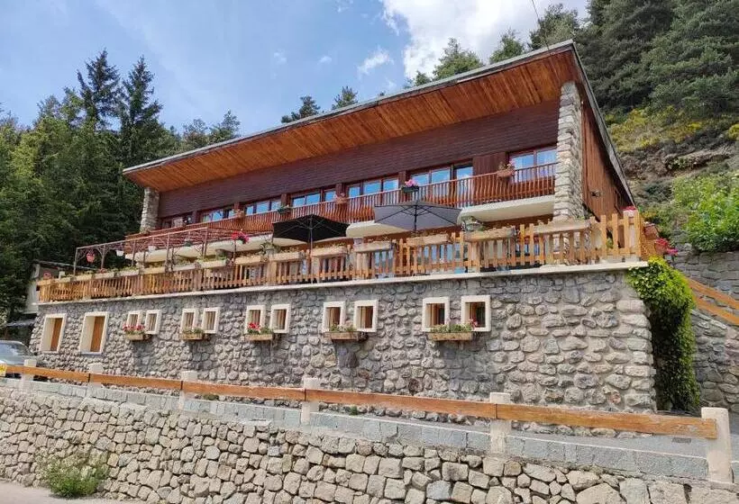 تختخواب و صبحانه Chambres D Hôtes Le Grand Chalet