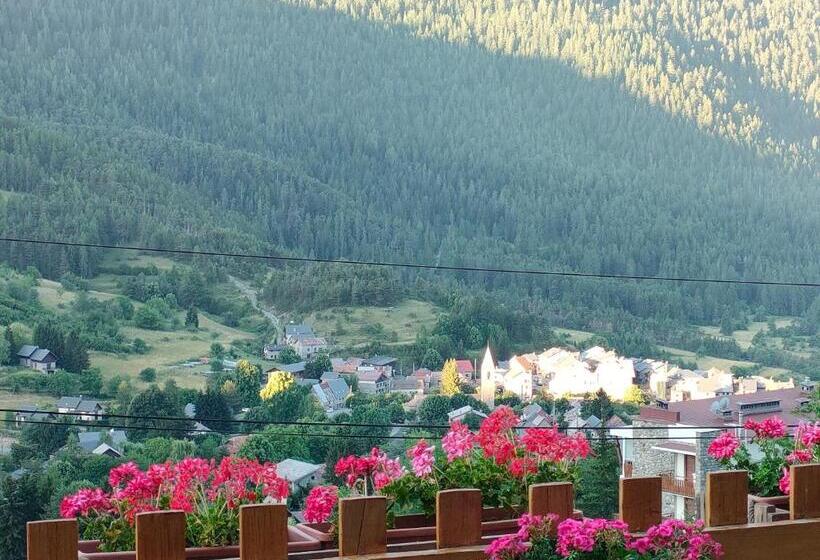 تختخواب و صبحانه Chambres D Hôtes Le Grand Chalet