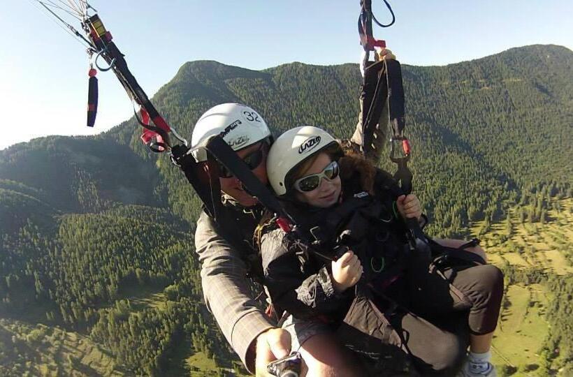 تختخواب و صبحانه Chambres D Hôtes Le Grand Chalet