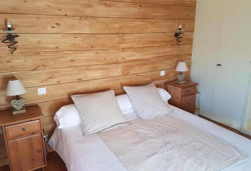 تختخواب و صبحانه Chambres D Hôtes Le Grand Chalet