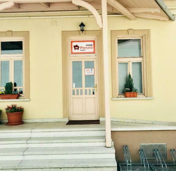 Bed and Breakfast Kinizsi Panzió