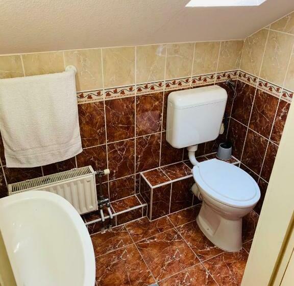 Bed and Breakfast Kinizsi Panzió