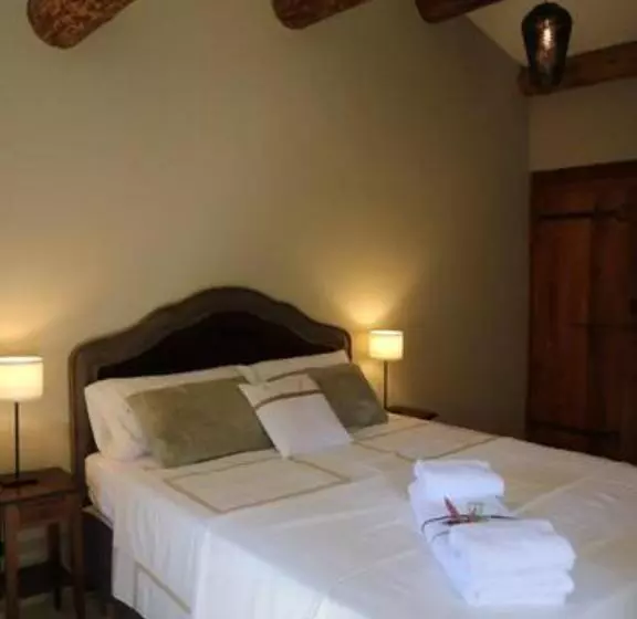 Aamiaismajoitus (B&B) Mas Du Rollier Chambres D Hôtes