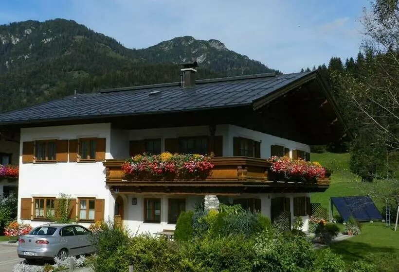 ホテル Gästehaus Glaagut   Familie Hain