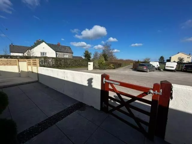 Beautiful Newly Converted Barn In St Hilary