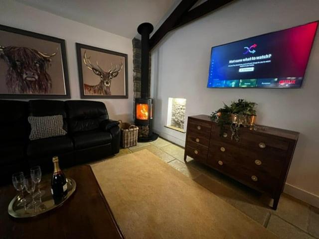 Beautiful Newly Converted Barn In St Hilary