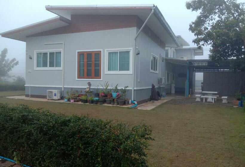 Bed and Breakfast อิงขว้างโฮมสเตย์