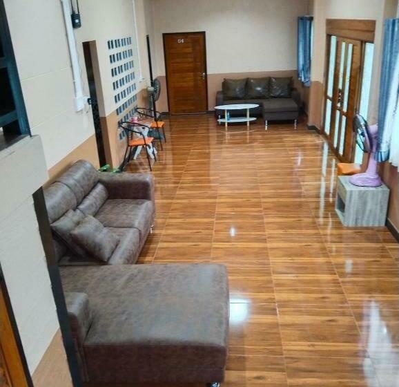 Bed and Breakfast อิงขว้างโฮมสเตย์