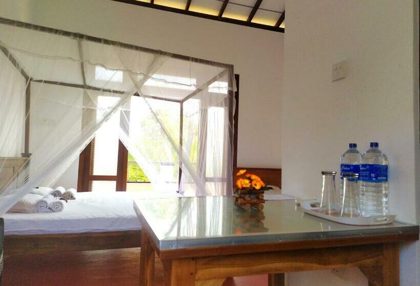 צימר Sunhill Rest Hiriketiya