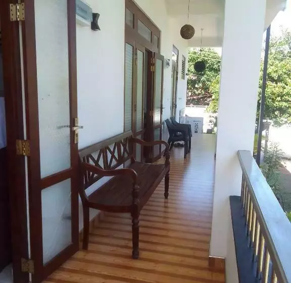 Aamiaismajoitus (B&B) Sunhill Rest Hiriketiya
