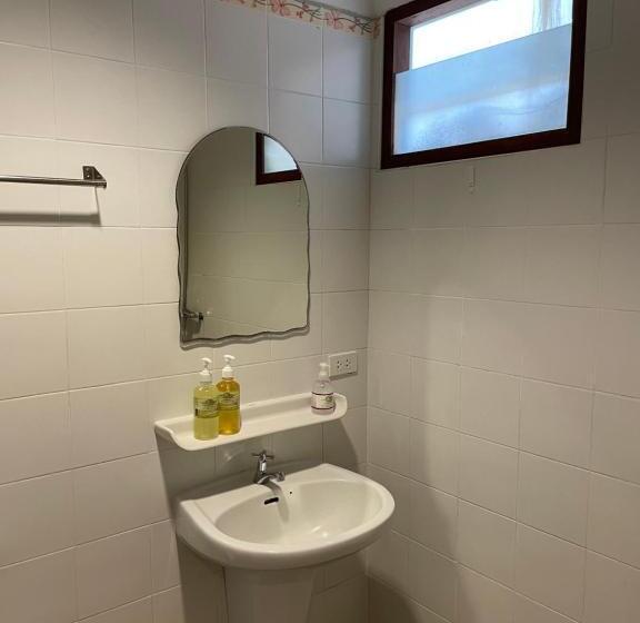 هتل The Pavillon By The Pace Phuket Boutique Resort