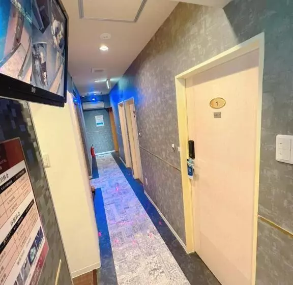 誠家　makoto Hostel