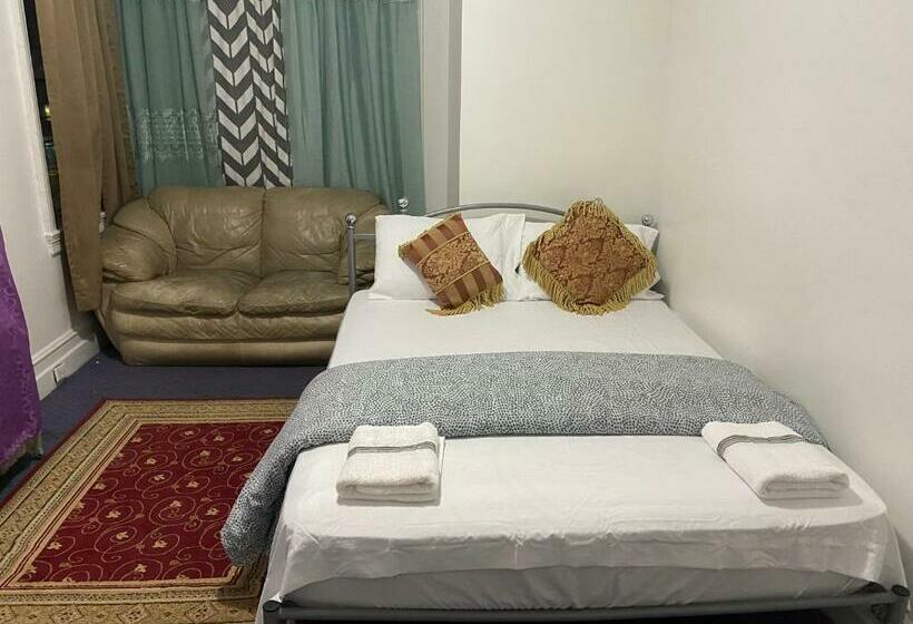 膳宿费 A Sweet Room In Queens