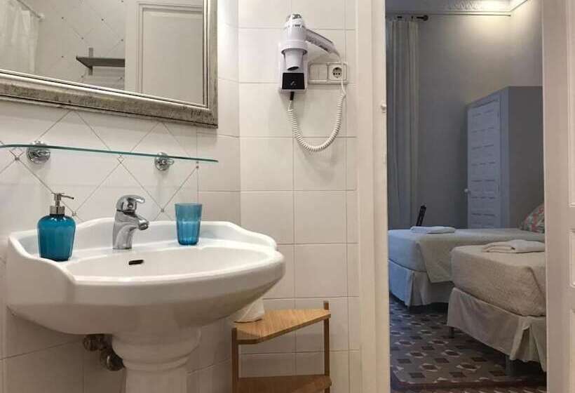 Пансион Casa Consell Bailen, Guest House