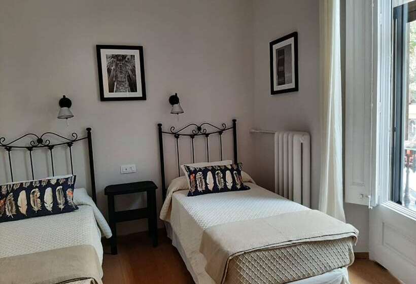 Пансион Casa Consell Bailen, Guest House