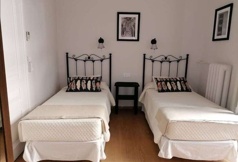 Пансион Casa Consell Bailen, Guest House