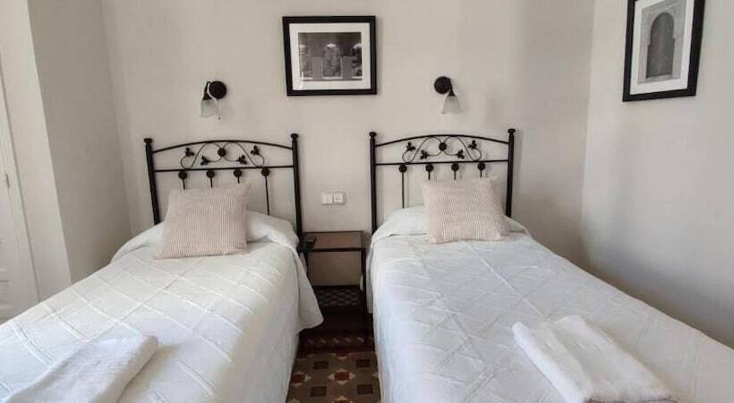 Пансион Casa Consell Bailen, Guest House