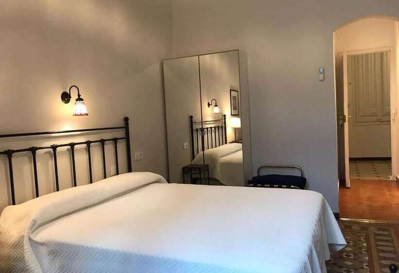 Пансион Casa Consell Bailen, Guest House