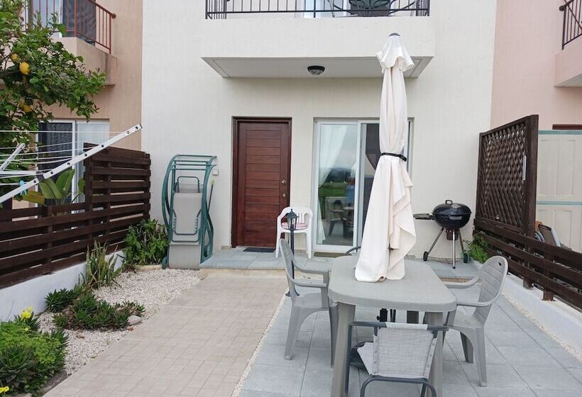 Beautiful 2 Bed House In Mandria Paphos