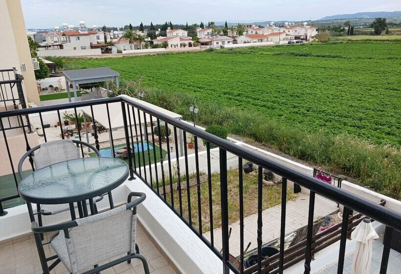 Beautiful 2 Bed House In Mandria Paphos